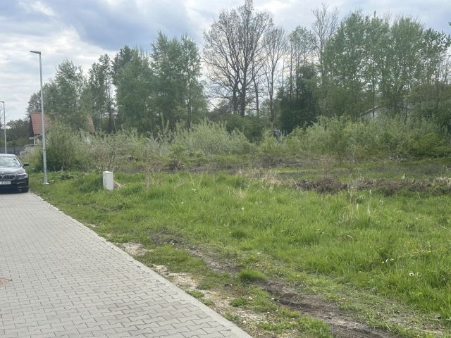 Działka budowlana Mała Nieszawka, ul. Liliowa. Zdjęcie 1