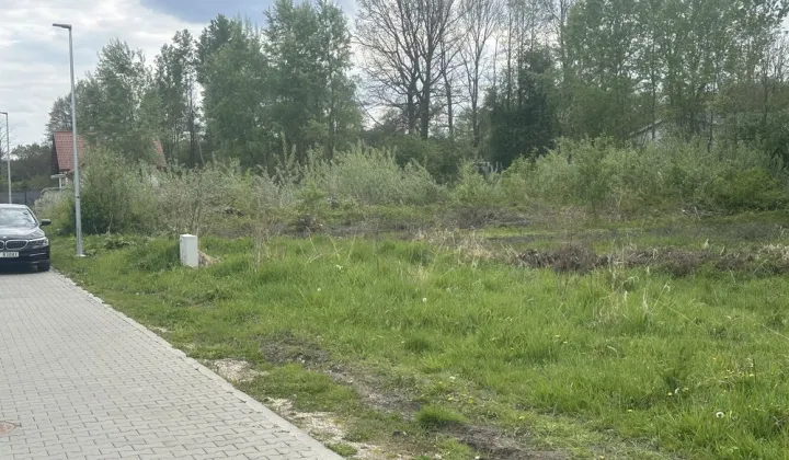 Działka budowlana Mała Nieszawka, ul. Liliowa