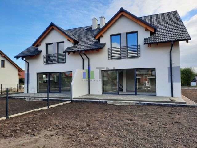 bliźniak, 5 pokoi Chrząstawa Wielka. Zdjęcie 1