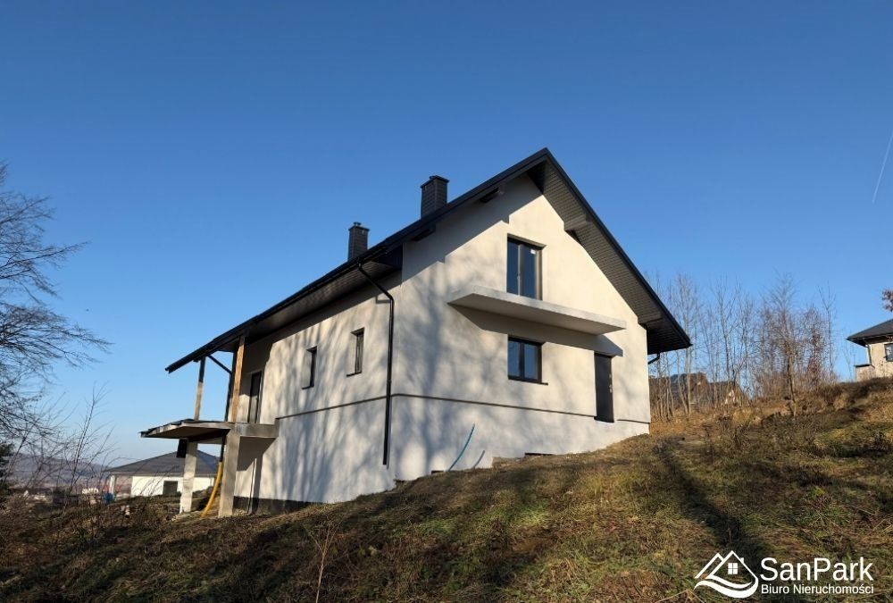 dom wolnostojący, 5 pokoi Sanoczek. Zdjęcie 4