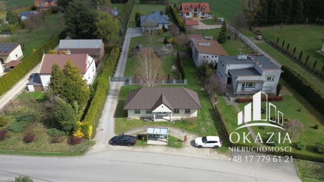 Nieruchomość komercyjna Trzciana. Zdjęcie 2