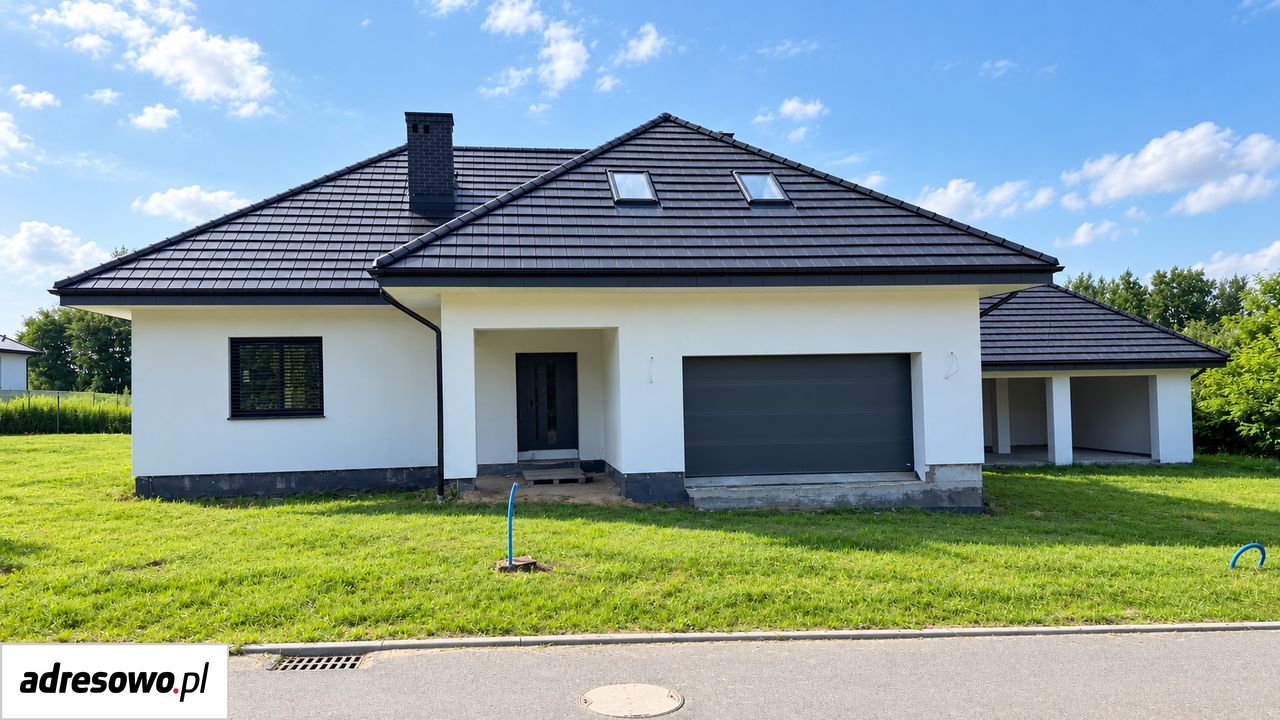 dom wolnostojący, 4 pokoje Kobyla Góra. Zdjęcie 2