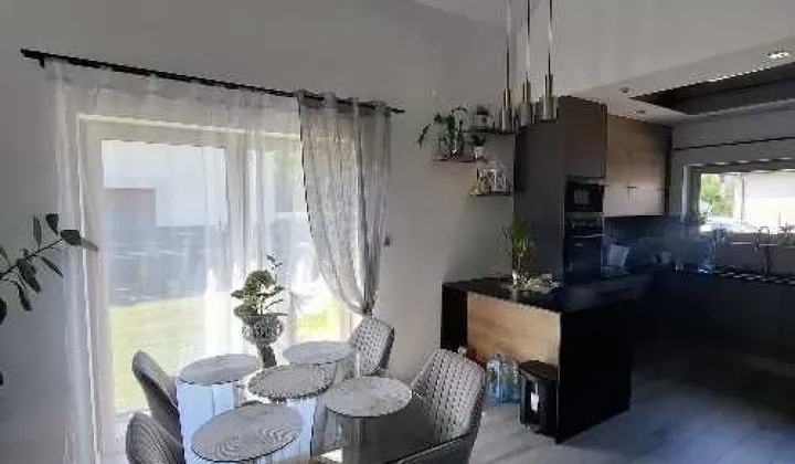 dom wolnostojący, 5 pokoi Gliwice Ostropa