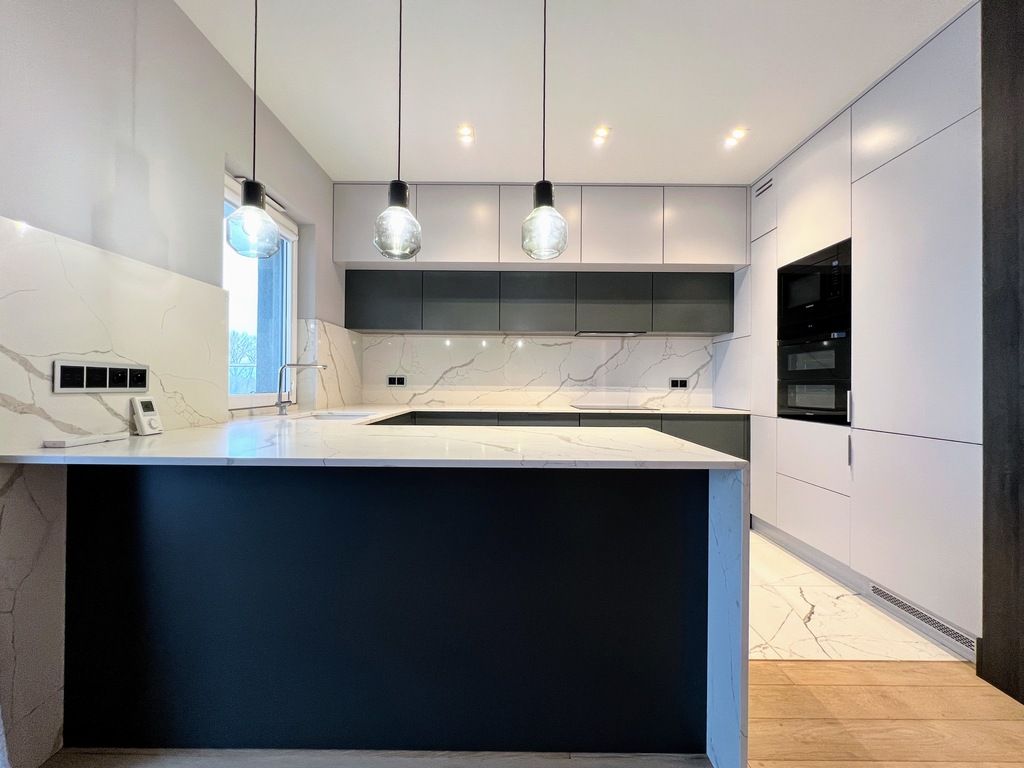 Mieszkanie 3-pokojowe Rzeszów, ul. Podwisłocze. Zdjęcie 3