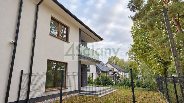 bliźniak, 6 pokoi Hipolitów. Zdjęcie 1