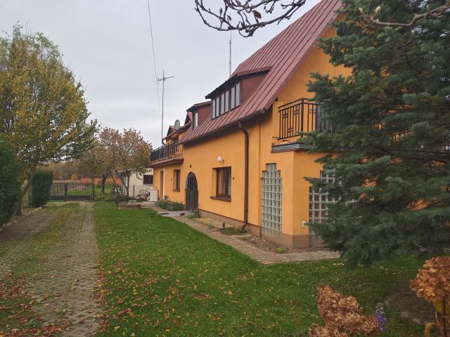 dom wolnostojący, 5 pokoi Grabina Radziwiłłowska, ul. Duża. Zdjęcie 1