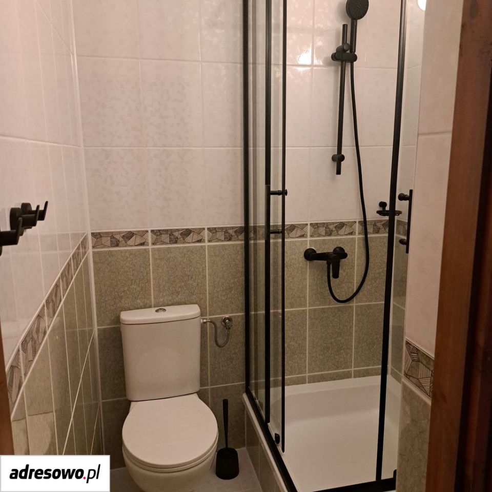 bliźniak, 9 pokoi Karwia. Zdjęcie 10