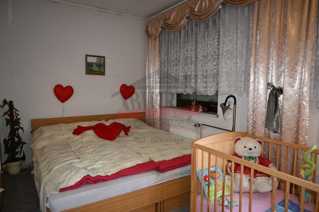 dom wolnostojący, 4 pokoje Rzędów. Zdjęcie 9