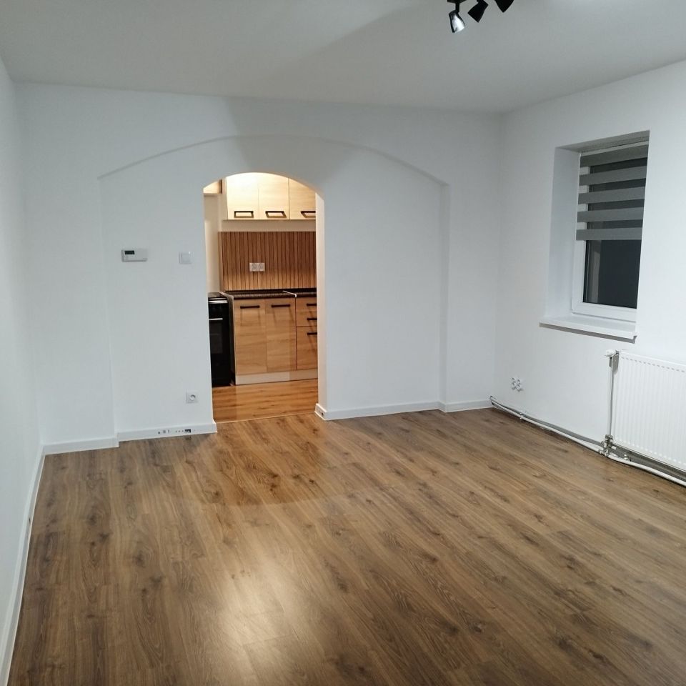 Mieszkanie 3-pokojowe Lubań Księginki. Zdjęcie 1