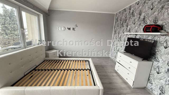dom wolnostojący, 10 pokoi Tomaszów Mazowiecki. Zdjęcie 9