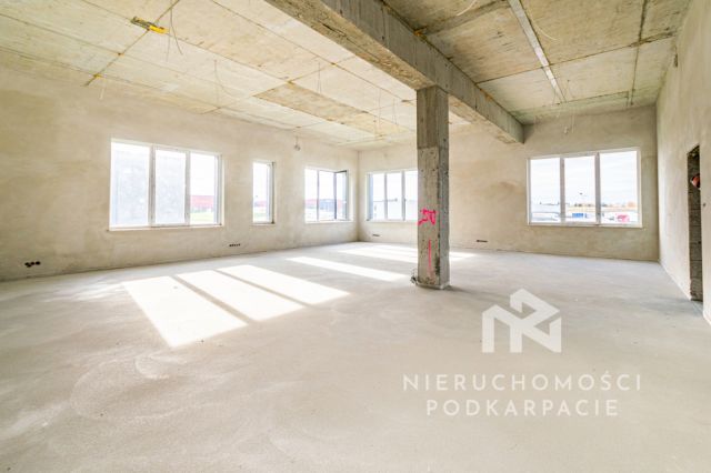 Hala/magazyn Rzeszów, ul. Ludwika Chmury. Zdjęcie 11