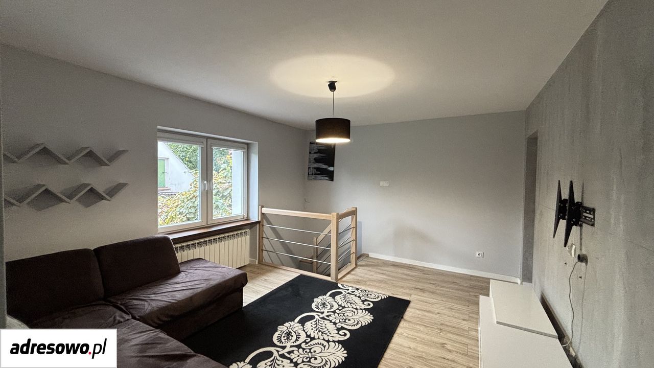 Mieszkanie 4-pokojowe Legnica Piekary Wielkie, ul. Łabędzia. Zdjęcie 1