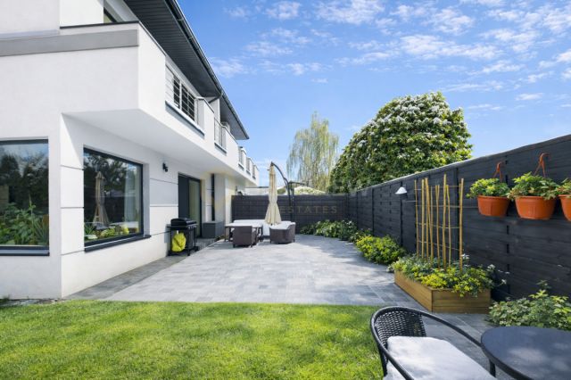 bliźniak, 4 pokoje Łomianki Dolne, ul. Krajobrazowa. Zdjęcie 1