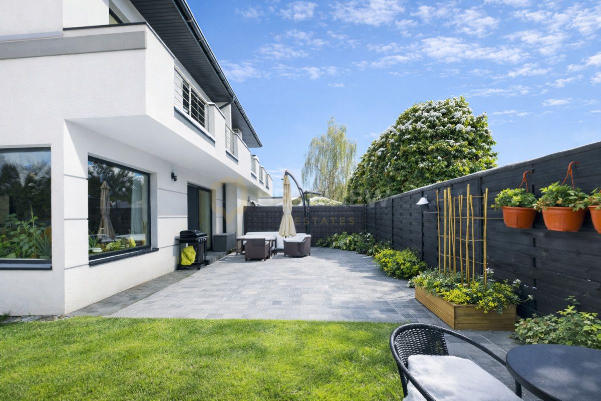 bliźniak, 4 pokoje Łomianki Dolne, ul. Krajobrazowa. Zdjęcie 1