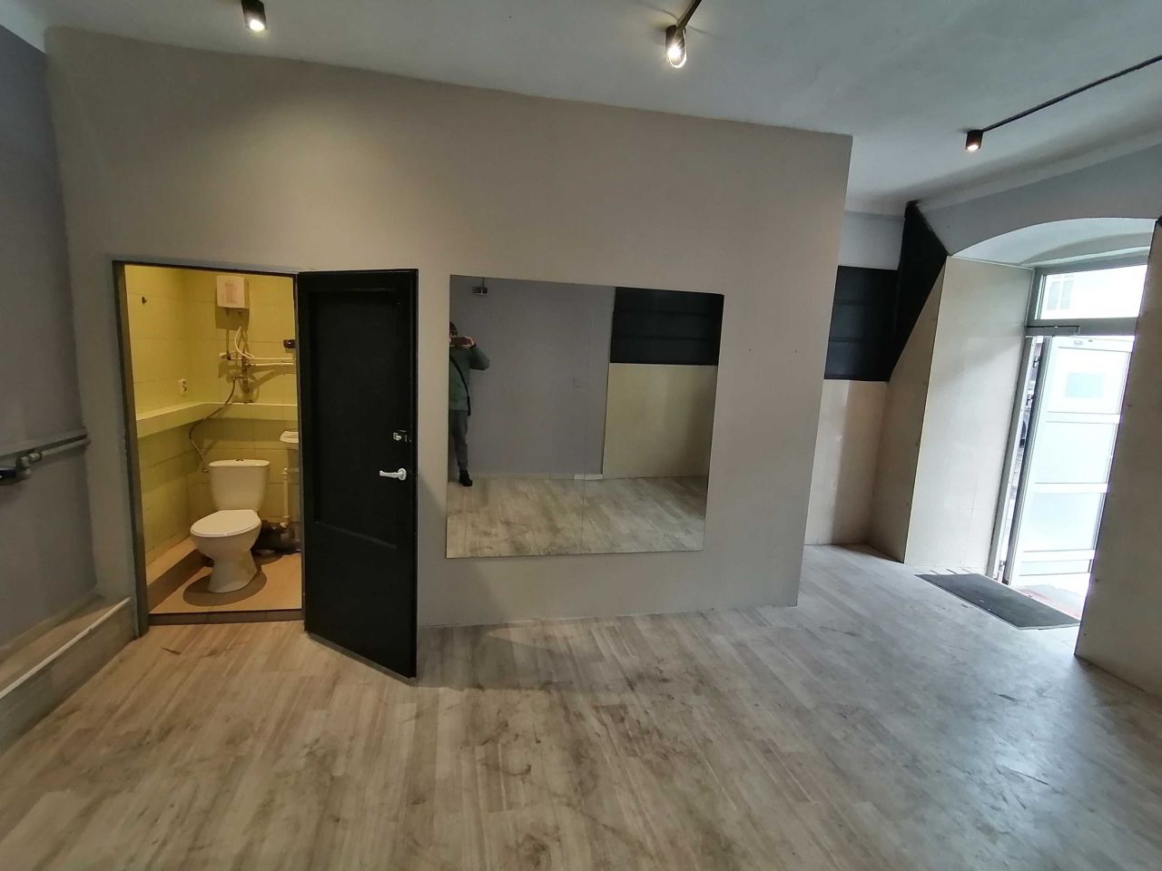 Lokal Częstochowa Centrum, al. Aleja Najświętszej Maryi Panny. Zdjęcie 2