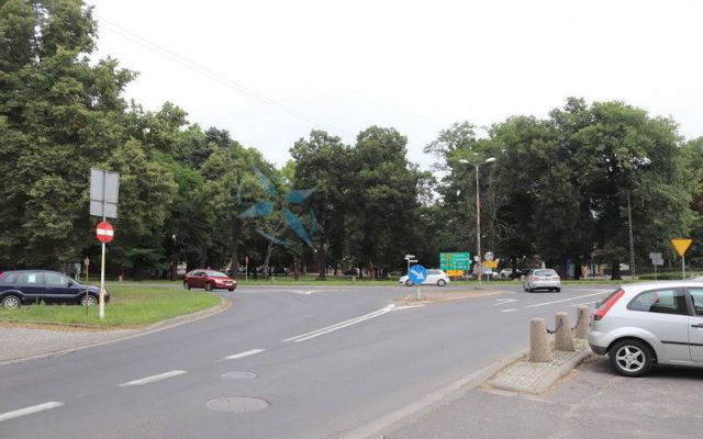 Biuro Szamotuły, pl. Henryka Sienkiewicza. Zdjęcie 7