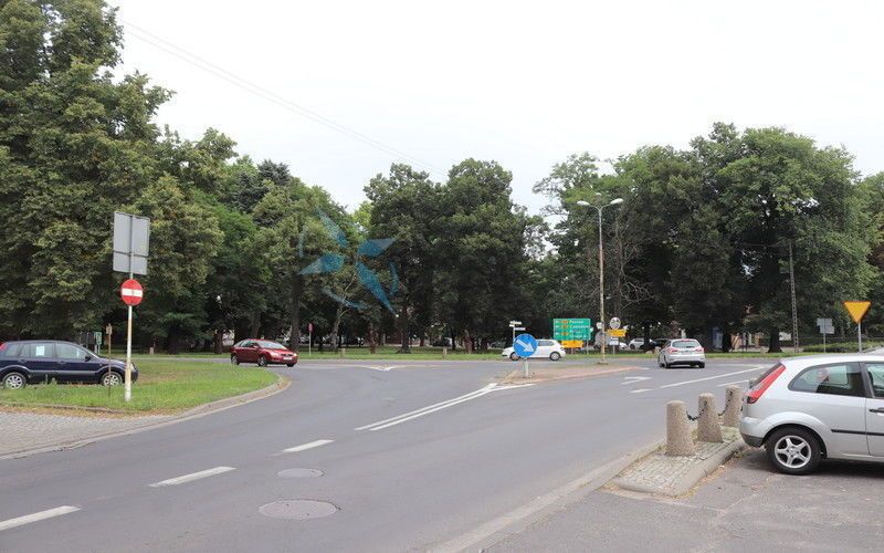 Biuro Szamotuły, pl. Henryka Sienkiewicza. Zdjęcie 7