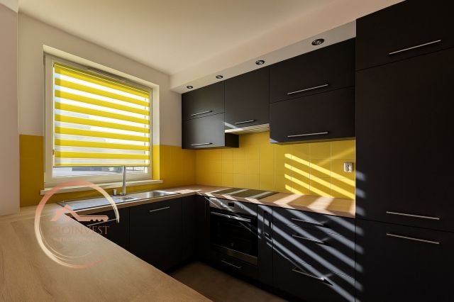 Mieszkanie 5-pokojowe Zielonka. Zdjęcie 4