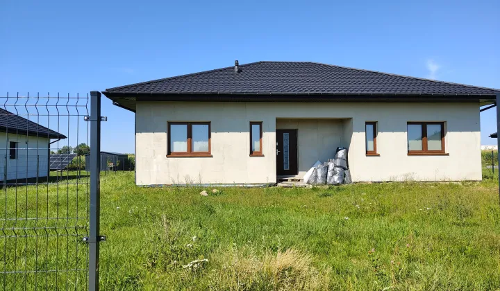 dom wolnostojący, 4 pokoje Zągoty