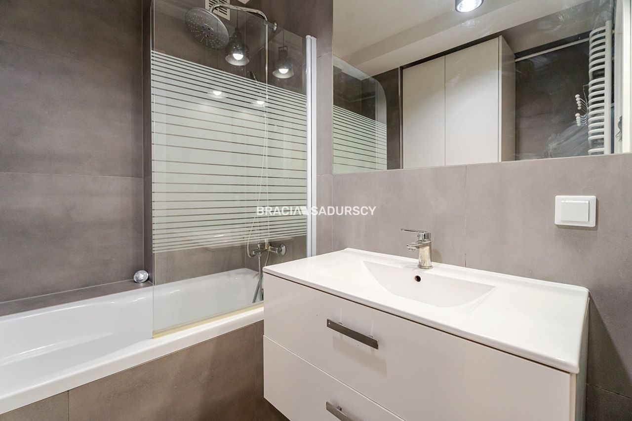 Mieszkanie 4-pokojowe Kraków Swoszowice, ul. Leona Petrażyckiego. Zdjęcie 7