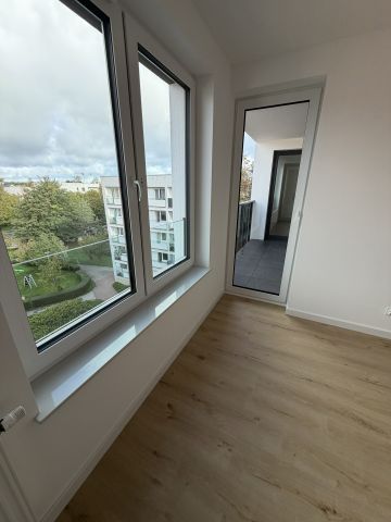 Mieszkanie 3-pokojowe Kołobrzeg Centrum, ul. ppor. Edmunda Łopuskiego. Zdjęcie 3