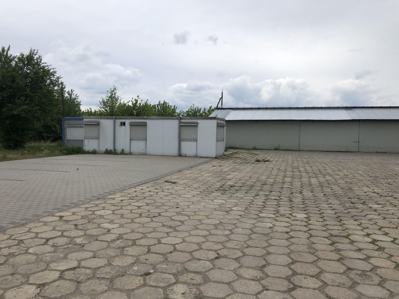 Hala/magazyn Lwówek. Zdjęcie 3