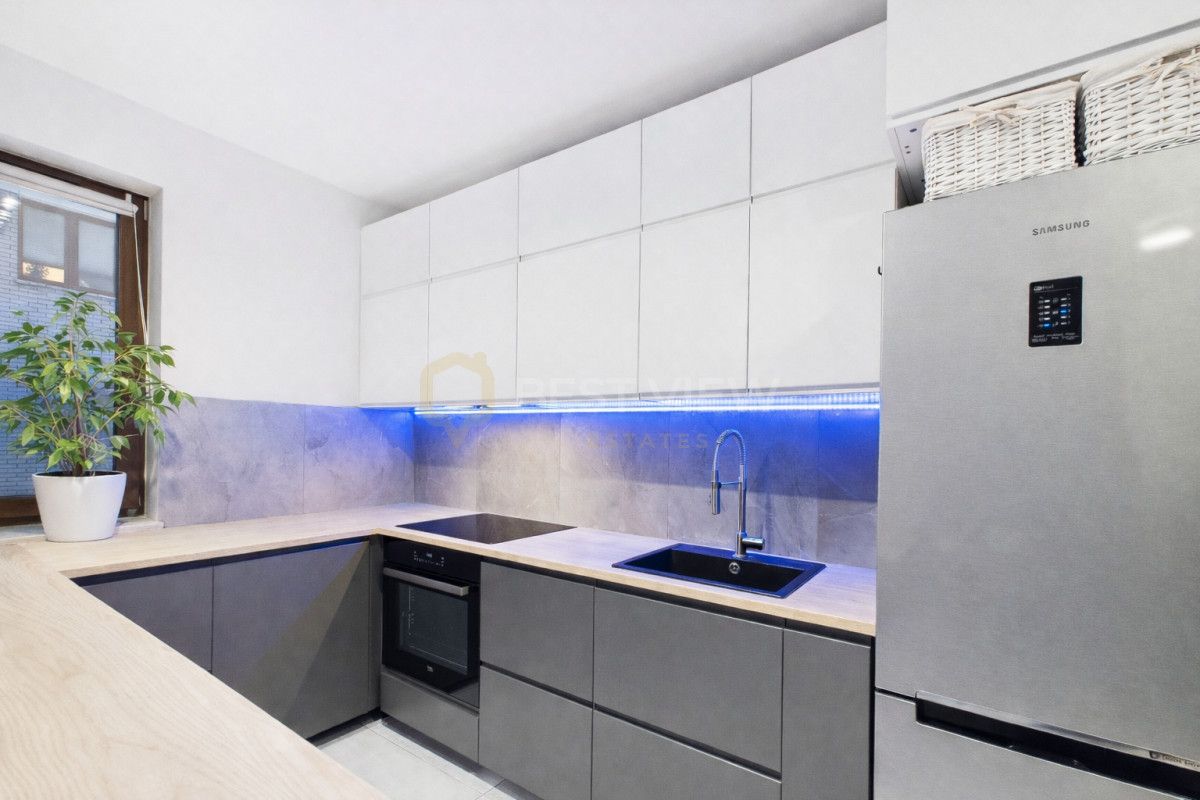 Mieszkanie 3-pokojowe Stara Iwiczna. Zdjęcie 1