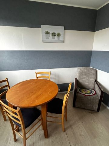 Mieszkanie 3-pokojowe Bełchatów, os. Budowlanych. Zdjęcie 1