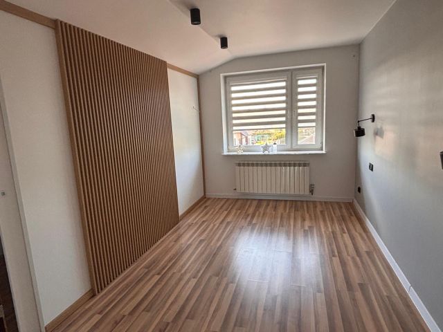 dom wolnostojący, 8 pokoi Radomsko, ul. Starowiejska. Zdjęcie 9