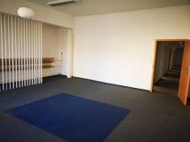 Lokal Opole Armii Krajowej, ul. Stefana Grota-Roweckiego. Zdjęcie 1