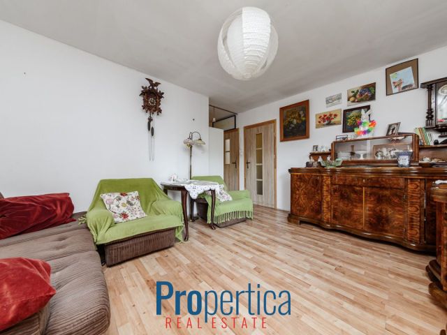 dom wolnostojący, 4 pokoje Złotokłos, ul. 3 Maja. Zdjęcie 2