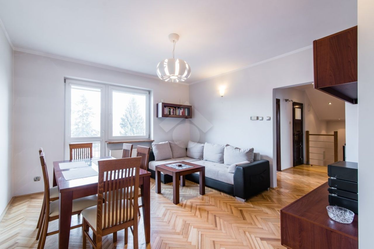 Mieszkanie 4-pokojowe Kraków Kurdwanów, ul. Cechowa. Zdjęcie 2