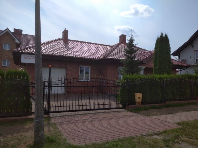 dom wolnostojący, 4 pokoje Kamień Krajeński, ul. Stanisława Wyspiańskiego. Zdjęcie 1