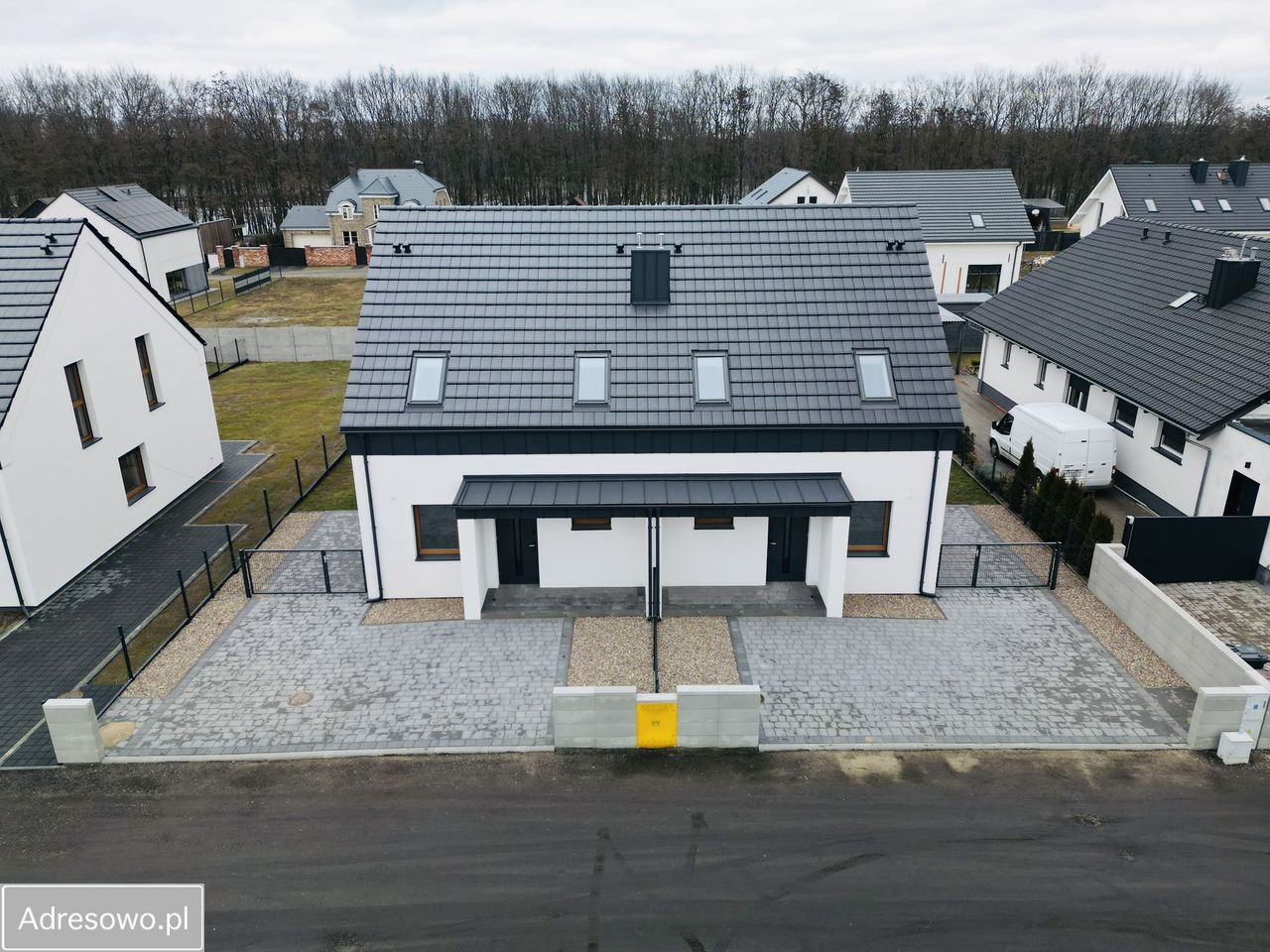 bliźniak, 5 pokoi Pobiedziska, ul. Nad Jeziorem. Zdjęcie 1