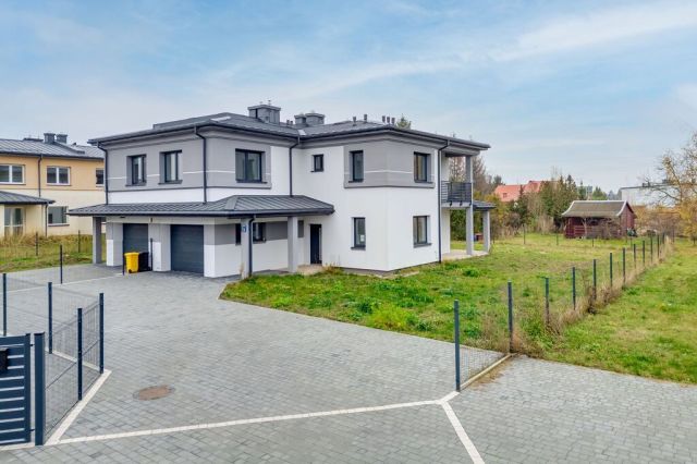 bliźniak, 5 pokoi Sękocin Stary, ul. Olchowa. Zdjęcie 2