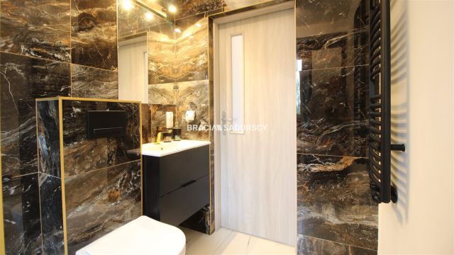 Mieszkanie 4-pokojowe Oleśnica. Zdjęcie 9