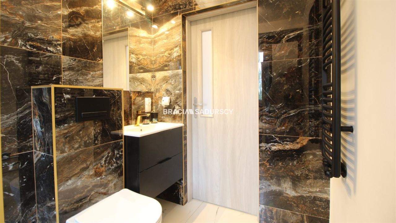 Mieszkanie 4-pokojowe Oleśnica. Zdjęcie 9