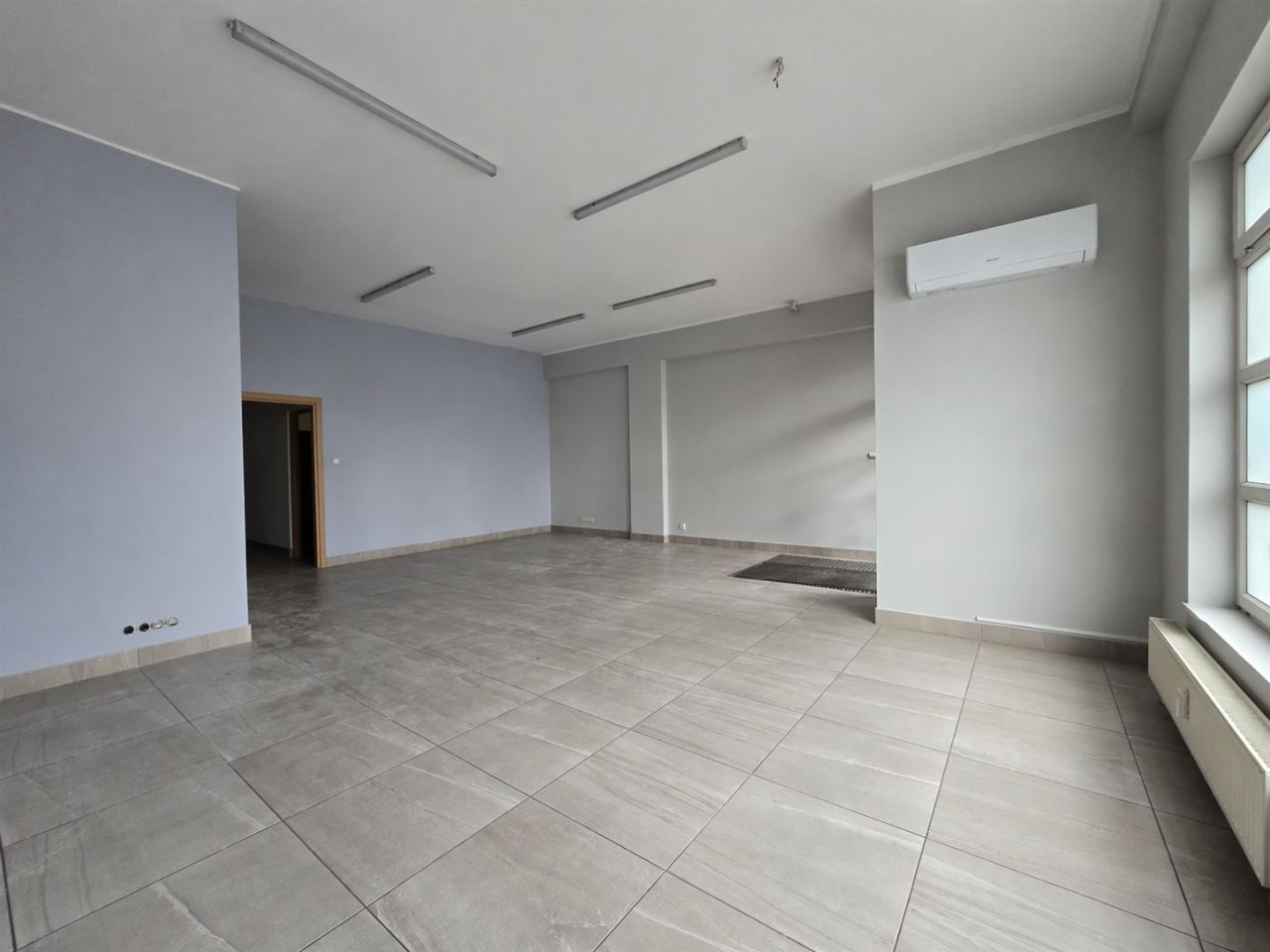 Lokal Tychy Centrum, al. Bielska. Zdjęcie 7