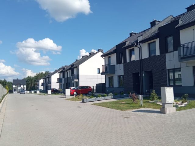 Mieszkanie 4-pokojowe Kielce Zalesie Drugie, ul. Łopuszniańska. Zdjęcie 1