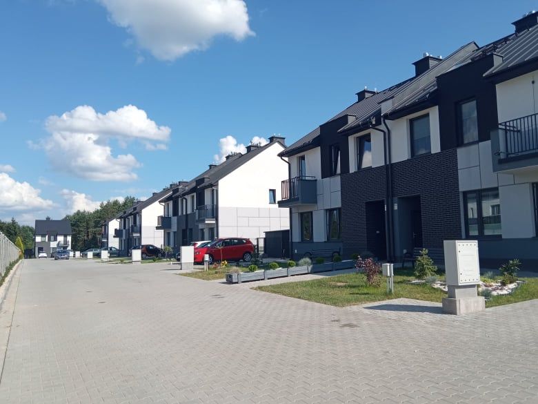 Mieszkanie 4-pokojowe Kielce Zalesie Drugie, ul. Łopuszniańska. Zdjęcie 1