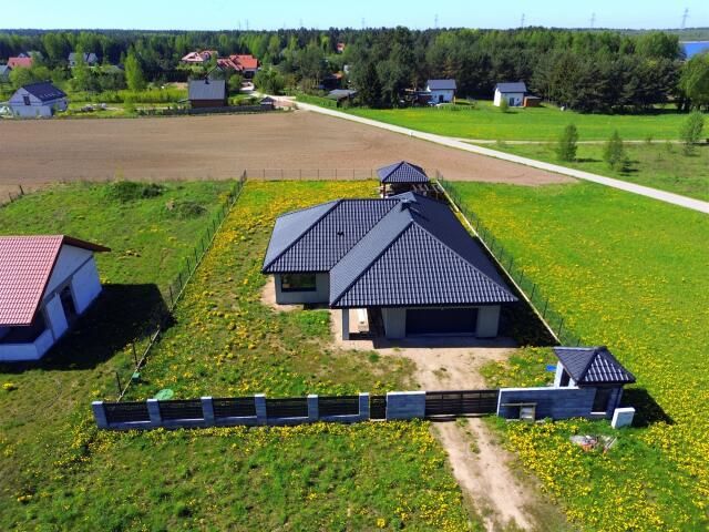 dom wolnostojący, 4 pokoje Mrozy Wielkie. Zdjęcie 1