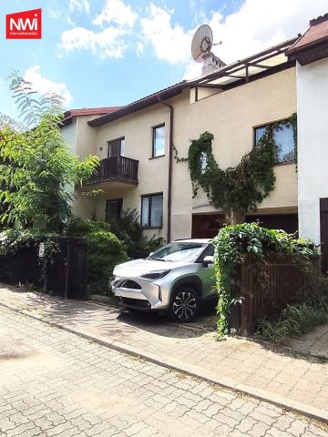 dom szeregowy Warszawa Mokotów, ul. Ku Wiśle. Zdjęcie 1