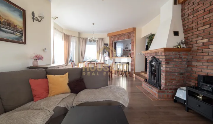 dom wolnostojący, 6 pokoi Rokitnica, ul. Kwiatowa