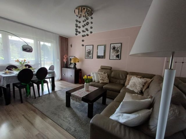 Mieszkanie 3-pokojowe Rawicz. Zdjęcie 1