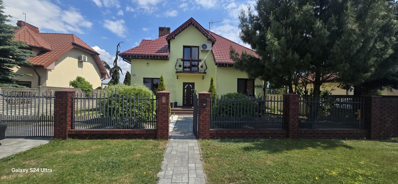 dom wolnostojący, 5 pokoi Żychlin, ul. Ignacego Krasickiego. Zdjęcie 1