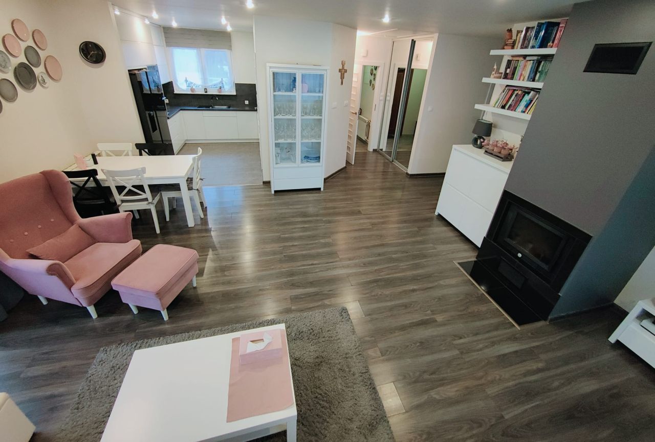 dom wolnostojący, 4 pokoje Wola Zgłobieńska. Zdjęcie 3