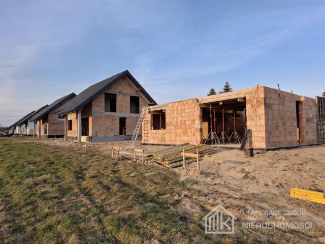 dom wolnostojący, 5 pokoi Kłaj. Zdjęcie 7