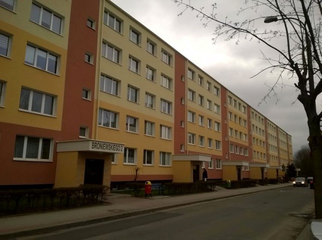 Mieszkanie 3-pokojowe Łomża, ul. Władysława Broniewskiego. Zdjęcie 1