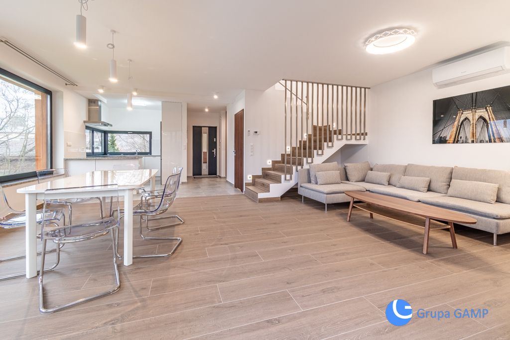 dom wolnostojący, 4 pokoje Bibice, ul. Bławatkowa. Zdjęcie 7