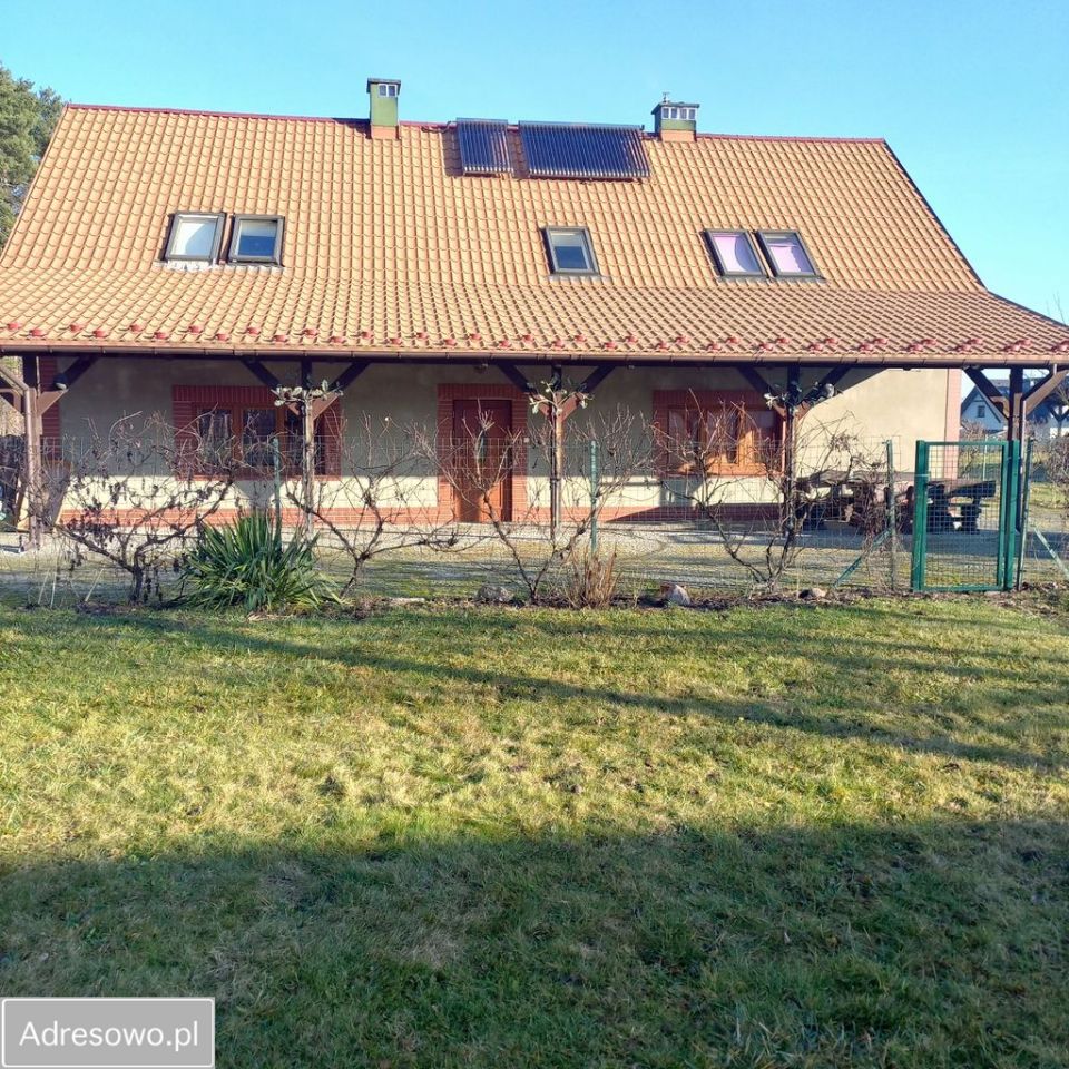 dom wolnostojący, 5 pokoi Obora, ul. Różana. Zdjęcie 1